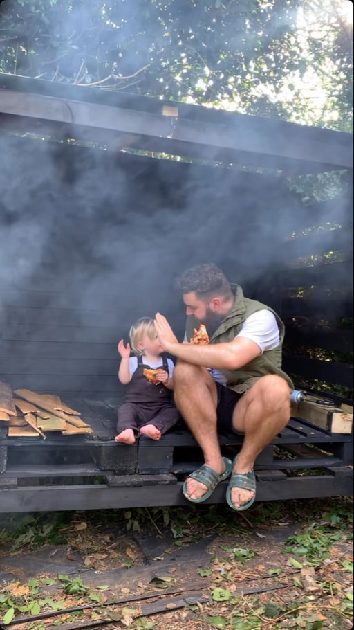 How has it been 4 years since we made this pizza oven!? #Pizza #cooking #food #Leicestershire #daddydaycare