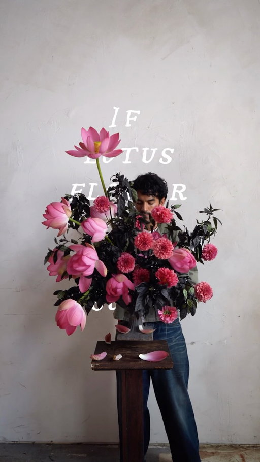 She is exactly who she thinks she is 🌸

@adelajergova 

#florist #floraldesign #flowers #lotus #flowerstagram