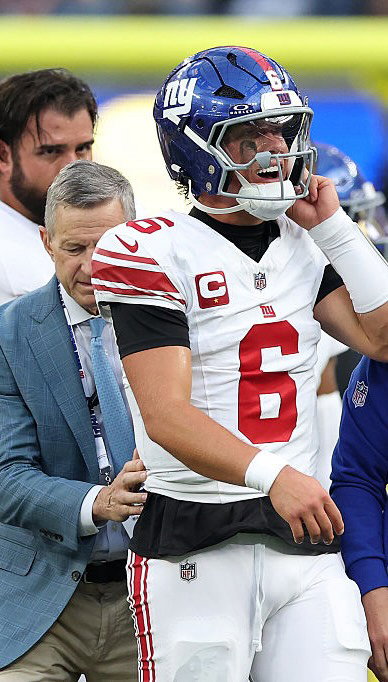 “If he is your quarterback you have to take backup QB seriously” 👀

@colincowherd on Jaxson Dart’s season-ending surgery