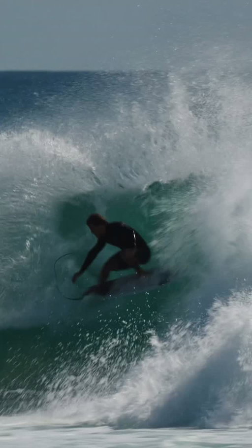 “Sometimes the blow-ins show you how to surf your wave.” @cadenjfrancis. 

After a series of forehand jabs, @calebtancred’s day took a surprise turn, and he was chaired up the beach with a $5K cheque. 

The 25-year-old works an architecture job in Byron Bay when he’s not decimating the Superbank.