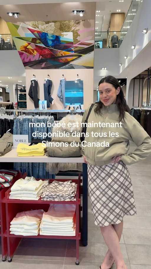 j’ai le coeur tellement gros. merci de rendre NOBLE possible, à travers votre amour & support infini des dernières années. NOBLE, enfin disponible en vrai, à travers tous les Simons du Canada….prenez grand soin de mon bébé. ❤️‍🩹 ps: papa!! maman!! i made it to SIMONS!!!!!!!!! 🥹😭❤️‍🩹 @maisonsimons