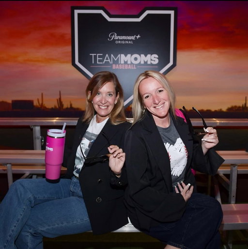 Representing. Thank you @paramountplusca for hosting the first screening of TEAM MOMS: BASEBALL. And great job @d3signcanada @ginahumildeevents ⚾️

📷: Sam Santos @georgepimentel1