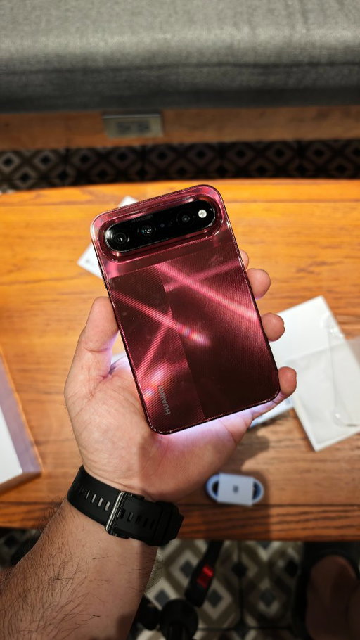 Finally Hands On! Huawei Pura X View! Didnt expect it to be this nice in actual! Seesh. Check out my unboxing and we will deep dive in a few days! 

#huaweipuraxview #gadgetsidekick