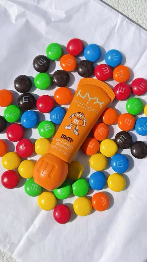 @nyxcosmetics_aunz X m&m 

Guess which color will I get?

THE SWEETEST DROP OF THE YEAR IS HERE!🧡🍑

Besties, get ready because NYX Professional Makeup is back with the ultimate, most mouthwatering collab yet… say hello to M&M's SMUSHY SUPRIZE MATTE LIP BALM! 🍫✨ 

Be the first to unlock this delicious drop and spark major FOMO! Get your squad hyped to hunt down all 7 mystery shades 😱We’re talking next-level pigment, chocolate scents, and vibes too sweet to resist. 

THE PRODUCTS (Cruelty-Free & Vegan, Duh!) 😍

Smushy Surprize Matte Lip Balm (The Main Character!): Tear open the blind bag to reveal your mystery shade! There are 7 stunning, buttery-matte balms to collect—including 1 ultra rare shade to find. And yes, they smell like rich, delicious M&M'S chocolate. 

 #NYXCosmeticsAUNZ,  #nyxsurprize , #nyxblindbox, #lorealistaraunz ( gifted)