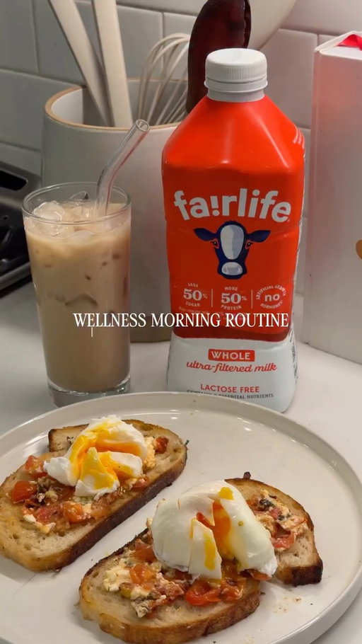 my banana bread latte is forever the fall coffee to beat 🍌☕️ @fairlife whole ultra-filtered milk makes it extra creamy, plus it has 50% less sugar than regular milk 🤍 #fairlifepartner

BANANA BREAD LATTE:
— Combine ½ cup fairlife whole ultra-filtered milk with 1 mashed banana, let it steep for 6-7 min, then strain
— Brew a double shot of espresso over: 1 tbsp maple syrup, splash vanilla, cinnamon + (optional) 1 tbsp brown sugar
— Pour milk + espresso mixture over ice and enjoy 🤭🥛

#wellnessmorning #Walmart #Walmartfavorites #Walmartfinds