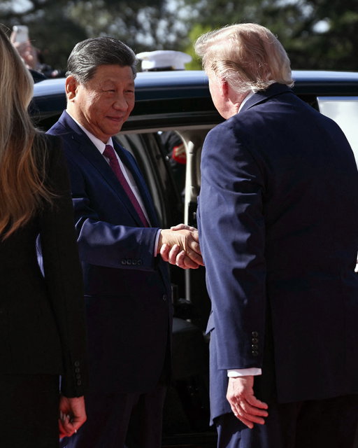 WATCH: President Donald Trump greets Chinese President Xi Jinping as his motorcade arrives at the White House.