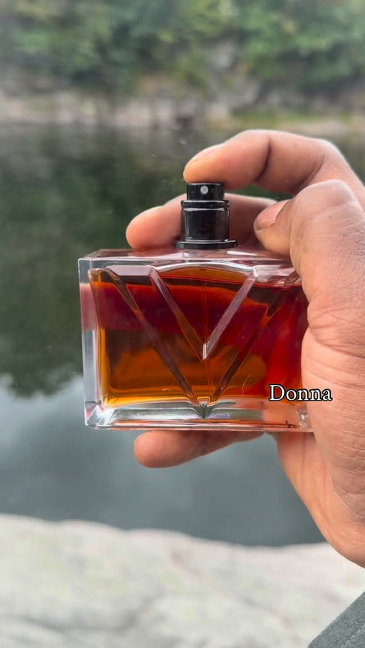 My Summer In Scents. ☀️#ad 
From days by the water to nights I never wanted to end.
Two fragrances, two moods, one unforgettable summer.
Thank you @Valentino.Beauty for scenting the memories. ❤️ @valentino.beauty #VALENTINOVENDETTA #GiftedByValentinoBeauty #UNSTOPPABLEPASSION #Fragrance