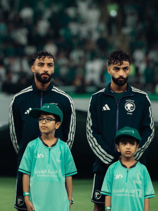 بدأت حكايتهما معًا.. 🇸🇦
صالح ومحمد؛ لأول مرة تجمعهما مباراة رسمية معًا بقميص الأخضر ✨
#هذا_الأخضر