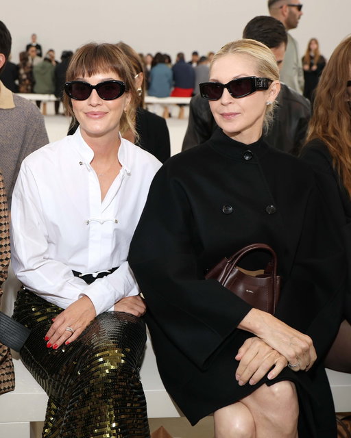 It's only fitting that Blair Waldorf and Lily van der Woodsen cross paths at Milan Fashion Week ✨