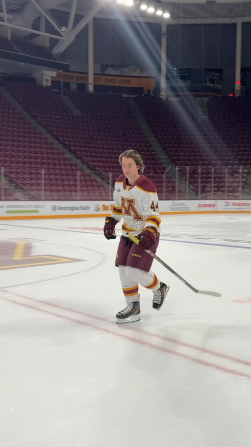 The real question is who did it best??
#gophers #hockey