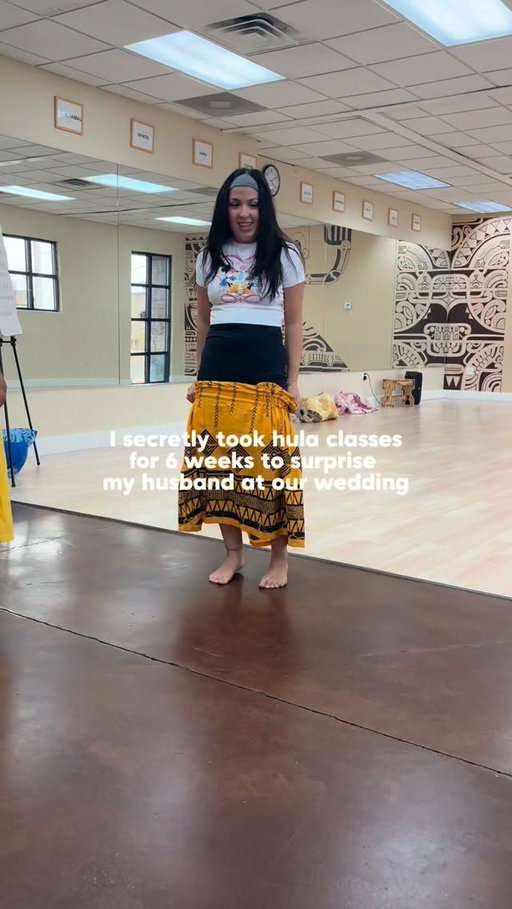It’s been almost a year!! My heart raced during this moment but it was so special for me to honor my husband and his culture 🥹🤍
Thank you @kumukhula and @pupuoritenati for teaching me and making this moment so special 🤍