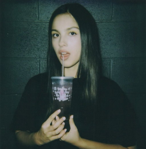 my crowning career achievement… ‘you seem pretty pink for a Baja blast’ is avail at @tacobell for the next two weeks. every purchase helps support @girlsinc YAYYYYYYY 🩷🩷🩷🩷