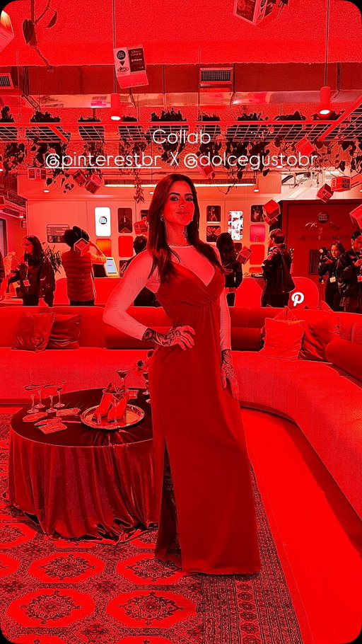 Fui conhecer a sede do @pinterestbr a convite da Nescafé® @dolcegustobr e vim levar vocês comigo! Lançamento da cápsula CHOCOGLAMOUR🍸 O convite foi uma premiação da @community_ca . E você, já provou essa novidade ? #ccaechocoglamour #pinterestbr