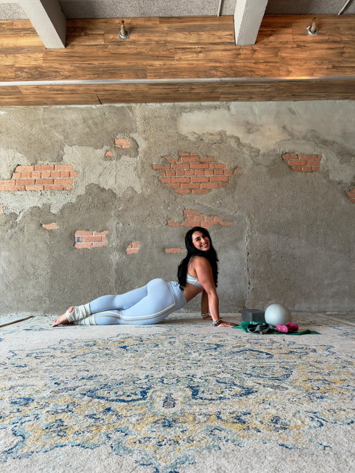 I did in fact dress for the occasion 🦋🩵

#barreinstructor #yogainstructor #pilatesinstructor