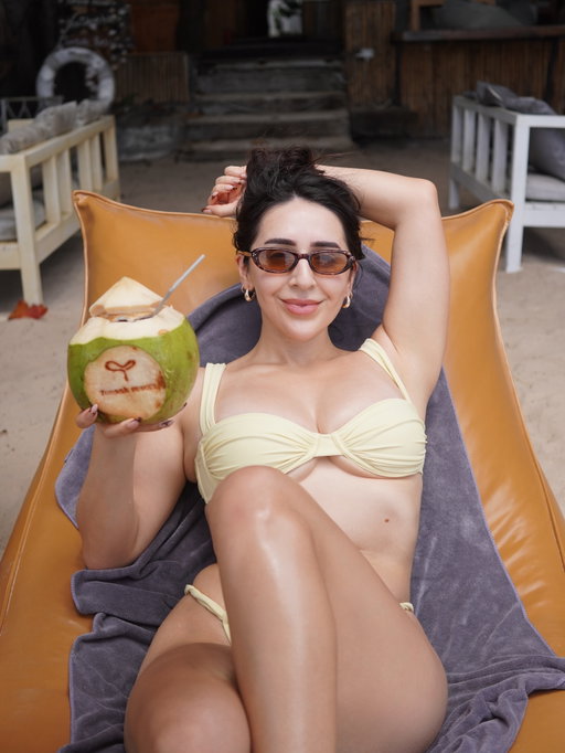 🥥🌴 staying off the grid