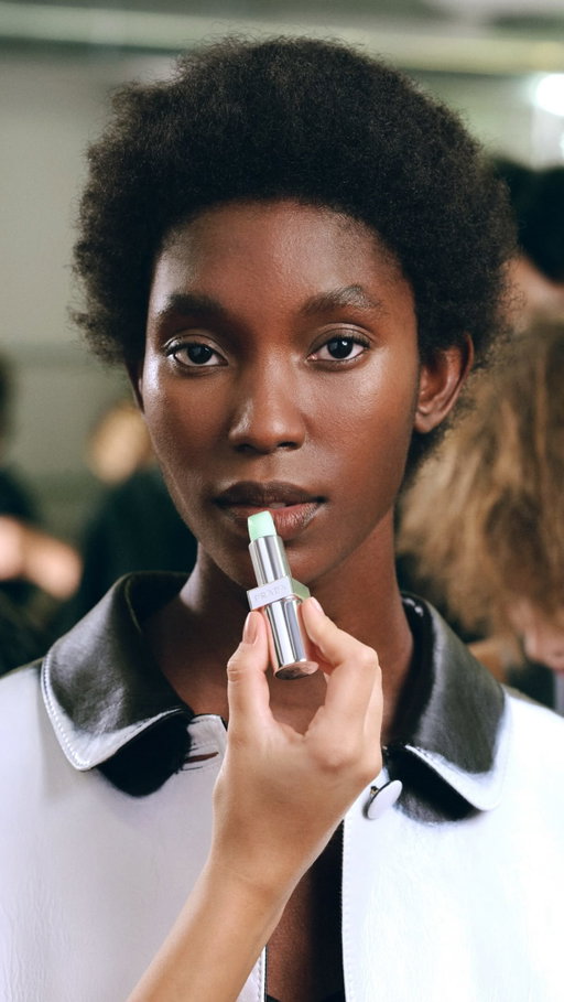 The beauty of seeing things differently at the Prada SS27 Womenswear show.

#PradaSS27 #Prada
#PradaBeauty #PradaMakeup #PradaSkincare