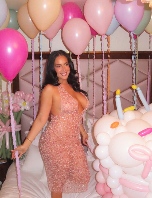 29!!!!🌸💋🏙️🎂🚕