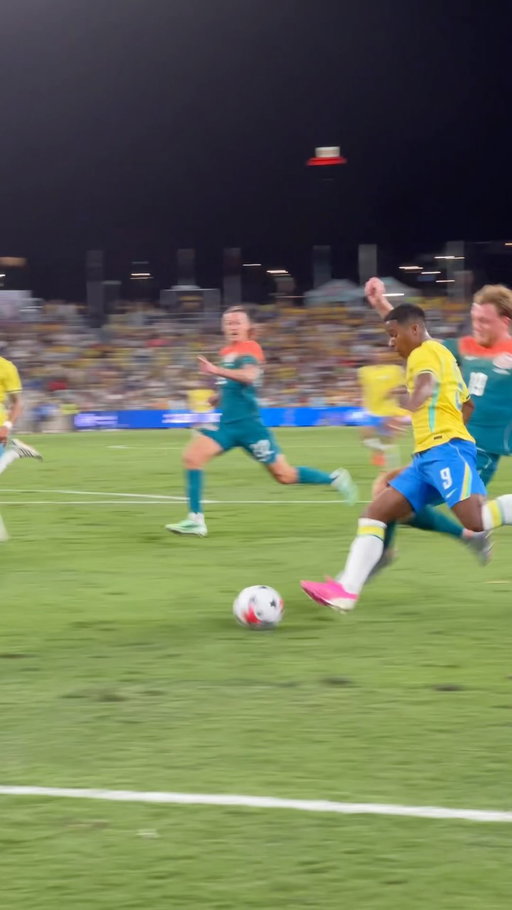 No way past the CommBank @Socceroos’ brick wall for Endrick ❌💪

Watch #AUSvBRA live on Paramount+ 📺