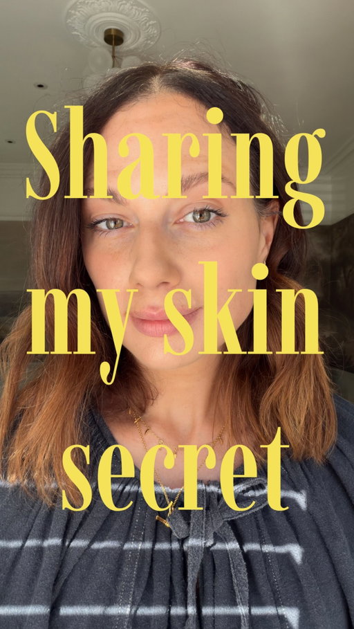 I’ll never stop raving about @kliraworld, so here I go again…

I’ve been using (and obsessed with) my ride or die The Klira Special for a year now;  my friends and family will attest it’s the first thing I recommend when I am (frequently) asked “what is the best thing for my skin?”

I’m a SkinSize™ 09, FYI - my bespoke formula has up to 11 ingredients, including prescription actives and barrier support, blended to exactly what my skin needs. Which you can pretty much see for yourself (once I’ve got myself ready, but honestly with minimal makeup cos I just don’t need base anymore!) 
I’ll happily die on this skincare hill…