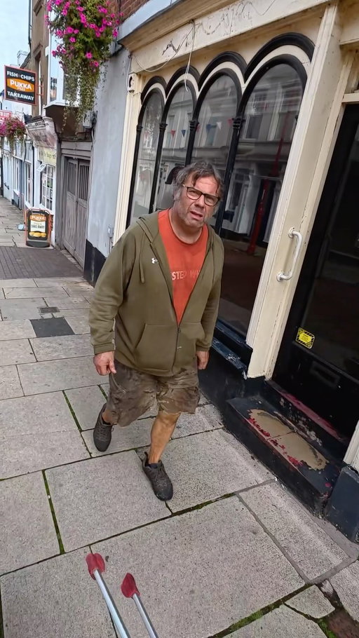 1 follow = 1 litter picked 😦 Day 396 - Litter picking challenge 🚯 Daventry Town Centre 📍