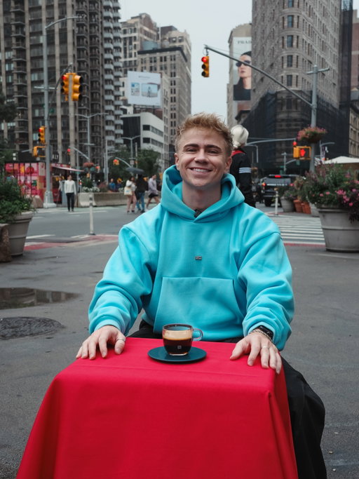 NEW YORK!🗽🤩🇺🇸 The craziest, loudest, coolest city we’ve ever filmed in. Here with Nespresso to check out climate week. The video we filmed (which you’ll see soon) is about the extinction crisis that no one is speaking about…COFFEE. Billions of cups are consumed everyday but we never stop to think about what happens if it no longer exists. Can’t wait for you guys to see it☕️

Nespresso’s journey as a B Corp https://www.nespresso.com/us/en/b-corp #bcorp