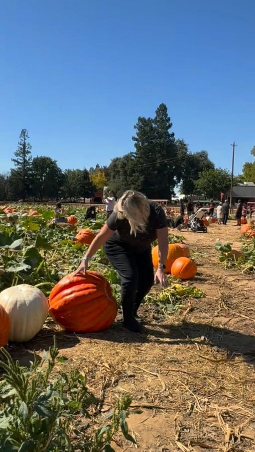 Romanticizing fall in Sacramento 🍂✨

Farmers market mornings, fresh flowers, baking something comforting, brunch with friends, football Sundays, and finally getting those Sacramento evenings that make you want to stay in.

One of my favorite things about this season is finding little ways to make an ordinary day feel special (even if Sacramento is still pretending it’s summer outside.🥵)

And for those cozy days at home, @crystalcreamery is making an appearance in everything from my morning coffee to weekend baking and brunch.

Here’s your reminder that you don’t need a big trip or elaborate plans to romanticize your life — sometimes it’s just good food, good people, and enjoying the season you’re in. 🍁🥛✨