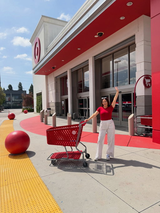 🚨 HAIR SYRUP IS NOW AVAILABLE TO SHOP IN @target 🎯🇺🇸 America’s most ICONIC retail store 🏬 

find us online or in their brand new beauty studio ❤️