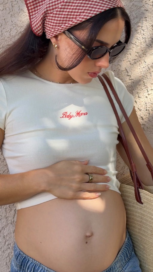 What I wore in my first trimester— comment ‘bump’ and I’ll send you the links 🤎🤰🏻

-

#bumpstyle #pregnancystyle #pregnantoutfit #pregnancyoutfit #maternitystyle