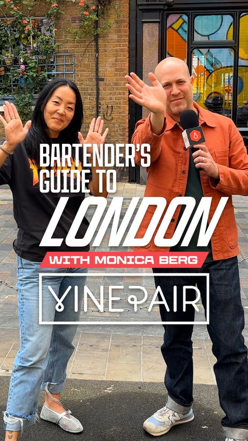 Where does a world-renowned bartender eat and drink in London? From the best Martini to the must-try London restaurants, Monica Berg (@monicasuh) from Tayēr + Elementary and Muyu Liqueurs (@muyu_liqueurs) is here to give you all her best recommendations. Unfortunately, Tayēr + Elementary is temporarily closed, but be sure to follow them at @tayer_elementary for updates on where to find Monica and her incredible team next. We can’t wait to join them again when they reopen. 🍸