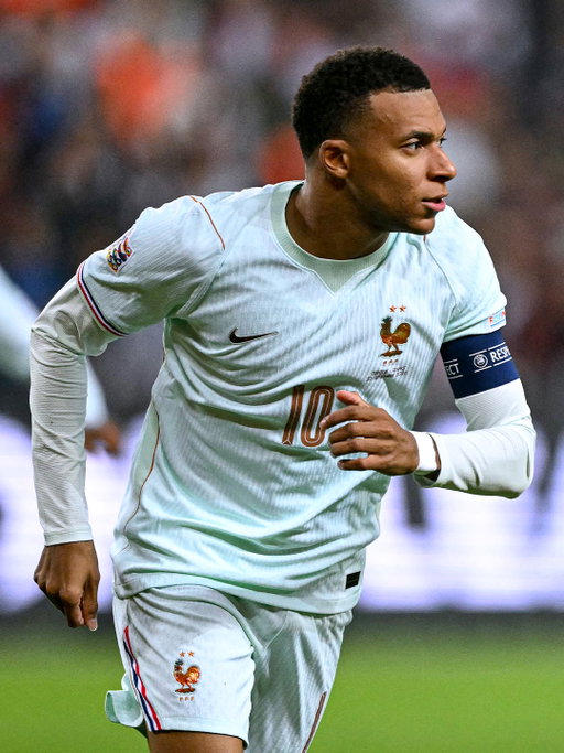 🇹🇷 0-1 🇫🇷 
⚽ @K.Mbappe 
👉 @Camavinga
👉 @ArdaGuler 
🏆 Nations League