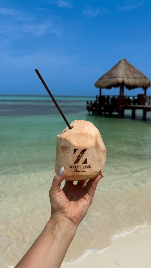 This is why we keep coming back to @hyattzivacancun
The perfect mix for adults and kids that checks every box for a family vacation for us 🌴🌊