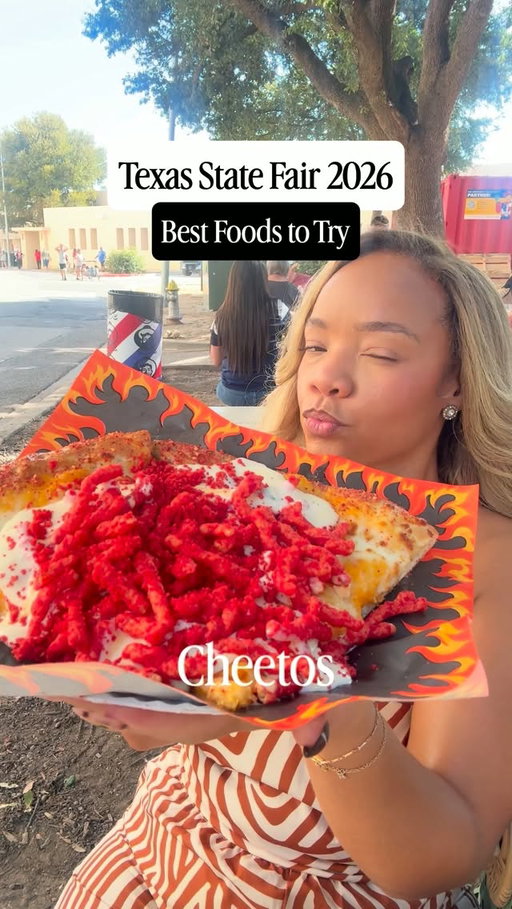 State fair of Texas 2026 food and prices!😍 If it’s your first time at the Texas state Fair, don’t worry! I got you!

Each coupon is worth $1 and you can buy 10 at a time at the kiosks.

And if you’re curious about outfits or what to wear at the state fair… just make sure you were something cute, comfy and have comfortable shoes. My @crocs sandals were perfect so my feet never started hurting.

Pack a fan. Portable charger. Hand sanitizer. Sunblock. Sunglasses. And mosquito repellent.

Anywho… I came for the food and this is what I ate. These are my thoughts on the best food I had and what is rate them.

Are you a foodie? Would you try any of this?!

Foods
@dickels_meats 
@tommygcatering 
@drizzlecheesecakes 
@ritasice 
@fruteriacano 
@themacloaded 
@statefairoftx 

Shoutout @tasharaparker for being the realest! Forgot to snag a video but thank you 🫶🏽

#statefairoftexas #dallas #thingstodoindallas #dallasinfluencer #dallasfoodies