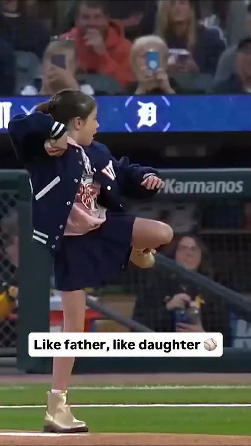Justin Verlander caught a perfect first pitch from his daughter Genevieve during his retirement ceremony 🥹⚾

(via X/MLB)