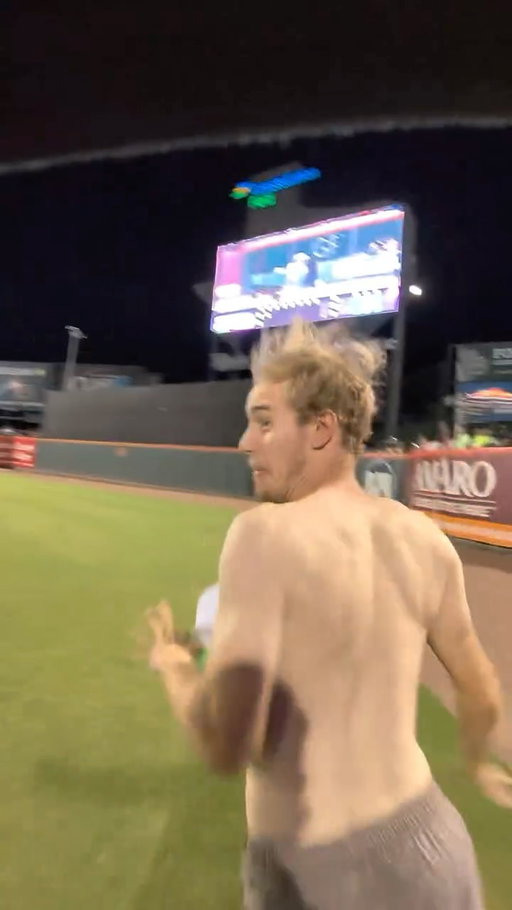 so INSANE he was recording when this happened 😳 @akobersteen 
#cosmicbaseball #streaker #mlb #baseballboys #barstool