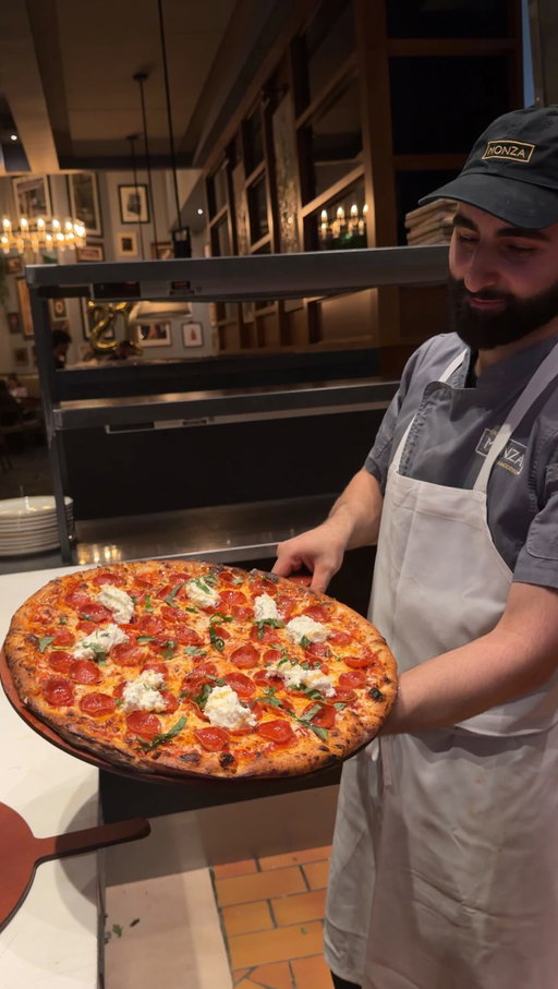 What does it take to make a competition-worthy pizza? 🍕

I went behind the scenes at @enotecamonza to meet one of the talented pizzaiolos entering the @goldpizzacompetition and to see how he uses Saputo 20% Pizza Mozzarella to bring his pizza to life! It was absolutely delicious, and I can’t wait to see all the other pizzas that will be competing!

Are you a professional pizzaiolo ready to put your skills to the test? The Gold Pizza Competition, presented by @saputo_foodservice , is happening October 6–7 at the Montreal Science Centre and is open to professional pizzaiolos across Canada. 🏆

Register today at goldpizza.ca and taste the difference! 🤌🍕

#GoldPizzaCompetition #SaputoFoodservice #AD #SaputoServicesAlimentaires