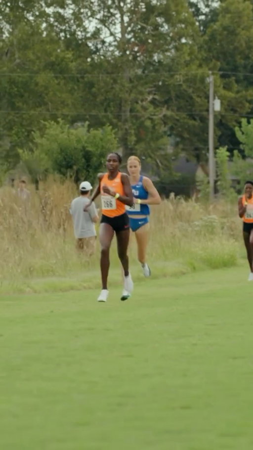 UNBELIEVABLE RUN FROM QUEEN BILLAH 🤯

Billah Jepkirui unleashes a massive kick over the final 1,000 meters to win the Cowboy Jamboree with a meet AND course record of 19:24.4‼️

Fellow Cowgirl Maureen Rutoh takes SECOND with the third-best time in course history of 19:28.6!

#GoPokes I #run4okstate