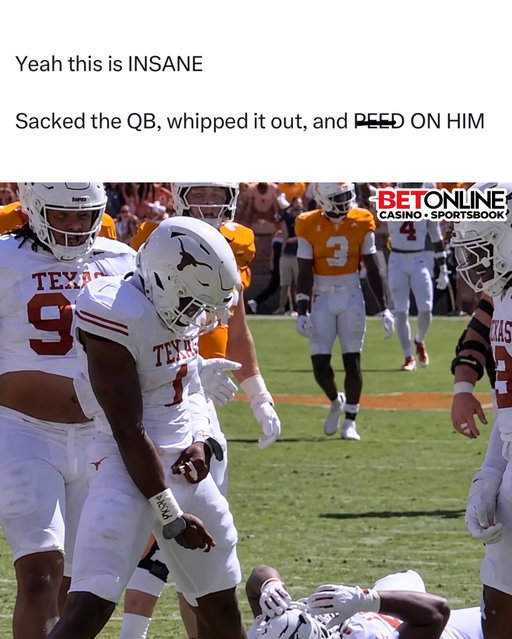 When the ref said “Unsportsmanlike Conduct: Simulating using the restroom” I thought he was making stuff up.

He was not.

Colin Simmons, what are you doing bro 🤦‍♂️🤦‍♂️

Colin Simmons might have just delivered one of the funniest penalties of the entire college football season. After making a huge play against Tennessee, Simmons celebrated by pretending to pee on the quarterback, and the officials immediately hit him with an unsportsmanlike-conduct penalty for “simulating using the restroom.” That is an actual explanation we heard from a referee during a football game. 

The timing somehow made it even crazier. Tennessee was facing fourth-and-29, and Simmons’ penalty handed them a first down instead of getting Texas off the field. You can understand being excited after making a huge defensive play, but pretending to use the quarterback as a bathroom might be one celebration you save for Madden. 

The funniest part was Simmons looking shocked that a flag came out afterward. The celebration, the referee having to professionally explain what he just witnessed, and Simmons’ reaction made the entire sequence feel like a comedy sketch. He made a great football play and somehow found the most ridiculous possible way to make everybody forget about it.

Follow US (@jukedly) to stay locked in if you love sports! 🔥