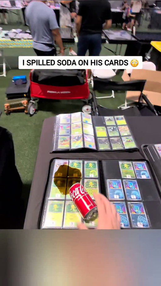 Soda spill prank at a card show 😳 

#SportsCards #MLB #NFL #NBA #prank