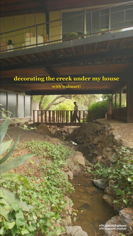 Decorating the creek that runs under our midcentury house with @walmart! #walmartpartner Super happy with how I found all of these budget-friendly outdoor dining, lounging, and lighting pieces to really tie this unique area together :) check out my finds in my Walmart Creator Storefront! @walmartcreator #WalmartCreator #yard #homedecor #creek