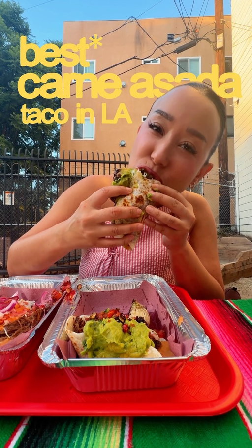 carne asada tacos that are worth the hype and the price @tacosroyale 

#carneasada #sonora #tacos #mexicanfood