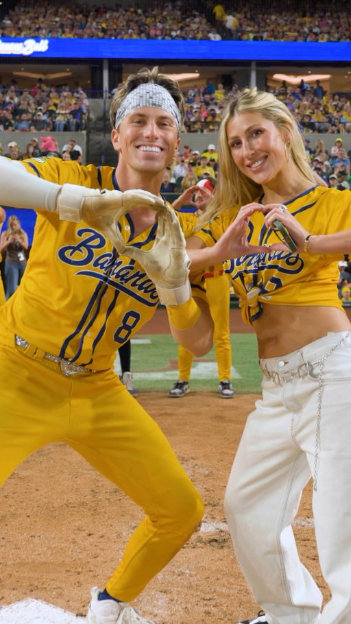 d0n’t lie… jacks0n & emma are y0ur fav0rite du0 😏

#savannahbananas #taylorswift #dancingwiththestars #dwts #ts