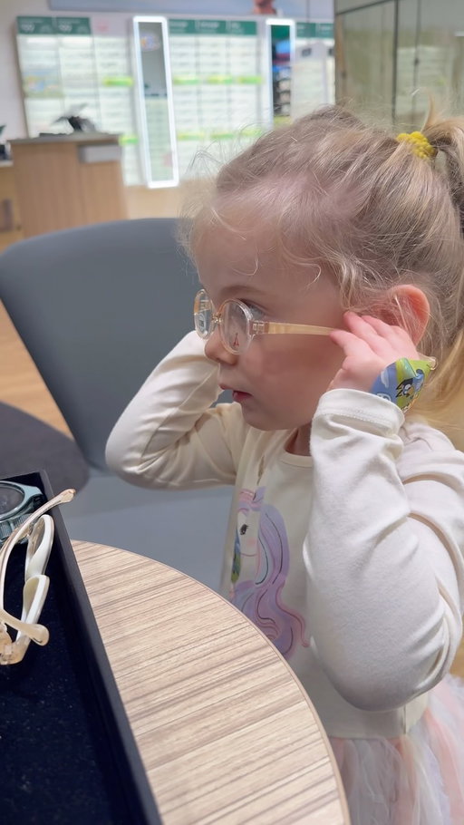 I was quite a few years older than Matilda when I first had an eye test and discovered I had astigmatism and needed glasses. Now, @specsaversaustralia makes it absurdly easy to book a kids’ eye test, detecting vision problems as early as possible. If you’re noticing any signs of vision struggle in your little ones, like squinting or loss of focus, OR you just want peace of mind, book an appointment at your local Specsavers store!

#ad