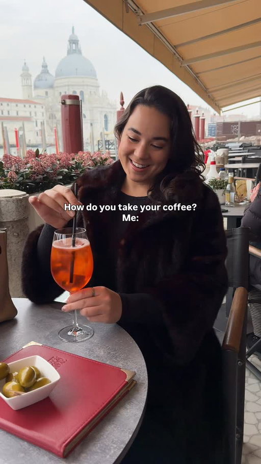 My coffee order is: one @aperolspritzofficial please 🍹 #funny #santesips #cocktails #spritz #aperol