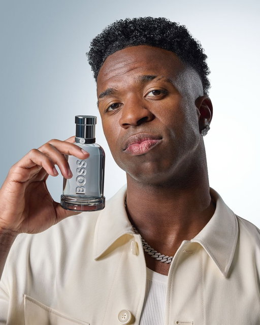 Bright. Blazing. Beyond. Leaving a lasting impression with the bold new #BOSSBottledBeyond Eau de Toilette Intense 

#BOSSRecognizeBOSS