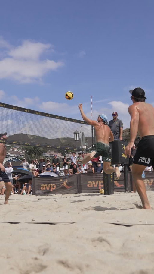 FULL-TEAM EFFORT. 🔥
A dig from Troy Field sets up Evan Cory's flying pokey on two for the finish. Field/Cory defeated Berntsen/Mol for a spot in the semifinal at the 2026 Progressive AVP Laguna Open.