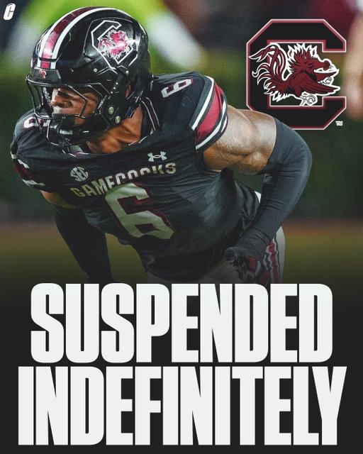 South Carolina has suspended star EDGE Dylan Stewart indefinitely 😳

Stewart is a projected top-pick in the 2027 NFL draft…

(Via Pete Thamel)
(Videos via jordankaye_23/X and nocontextcfb/X)