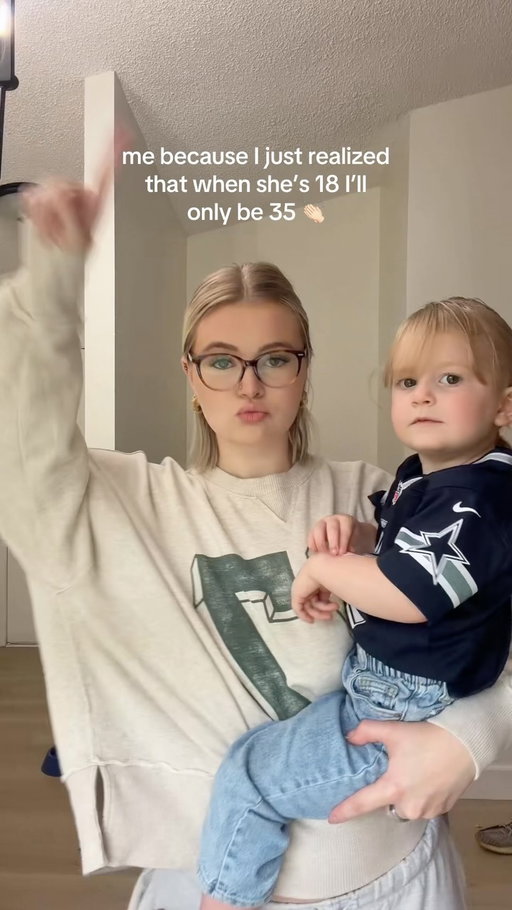 Young moms in the clerbbbb 🕺
#mom #youngmom #baby #pregnancy