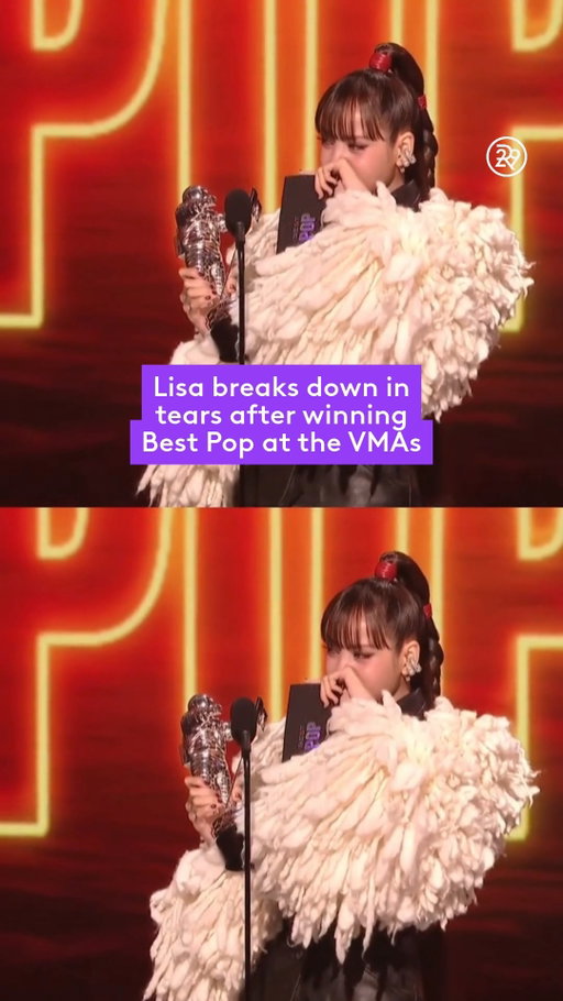 Anyone else crying after Lisa's speech? The BLACKPINK member just won Best Pop for "Dream" at the MTV VMAs, becoming the first K-pop solo artist to walk away with an award in this category. #blinks #blackpink #lisa #vmas

📽️ : Paramount+ / CBS / VMAs