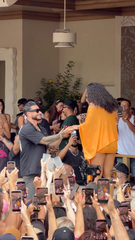 Things just got serious…💍 

Congratulations to @djpaulyd and Nikki Hall for their engagement at #OMNIADayclub. 🍾