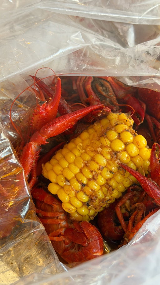 finally got my seafood boil at @captaincrabsac 🦀